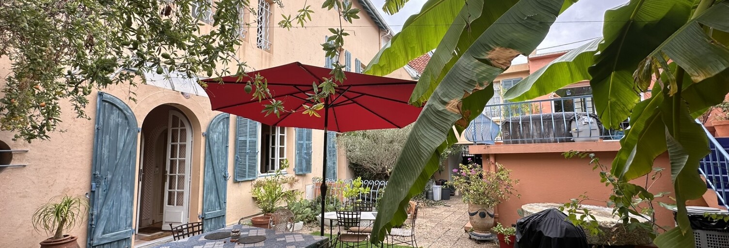 Immeuble  415 m² à vendre à Saint-Vincent-de-Tyrosse (40230)