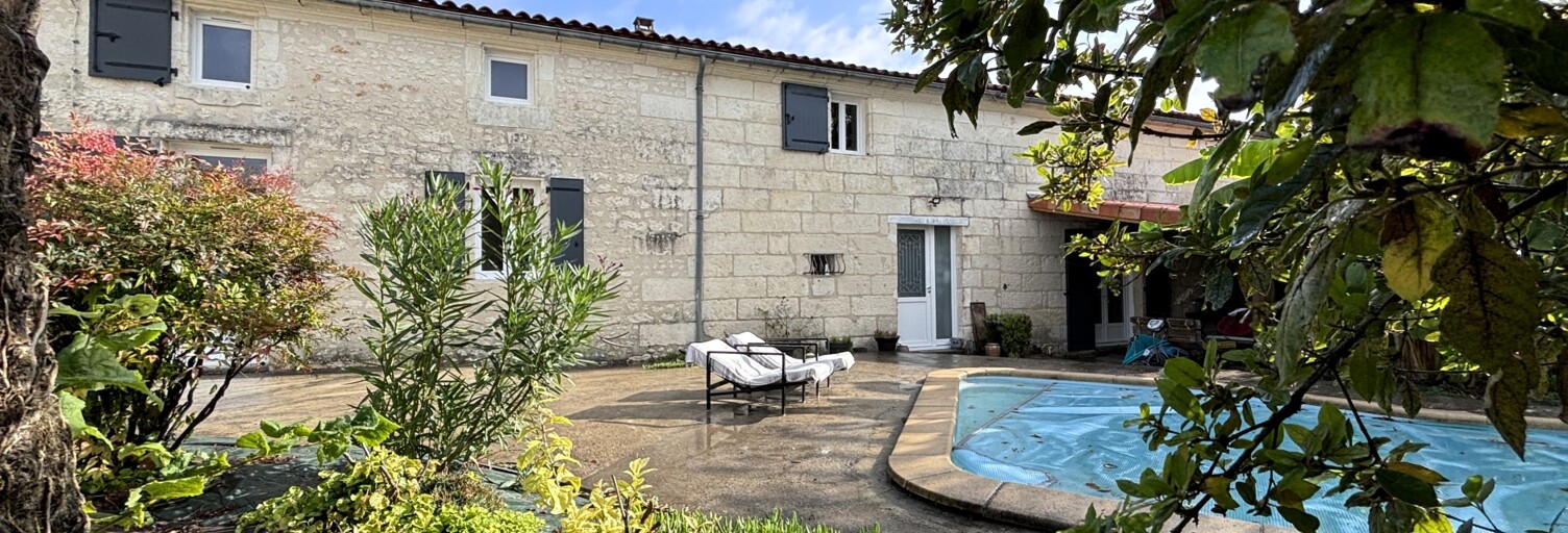 Maison 9 Pièces 247 m² à vendre à Saintes (17100)