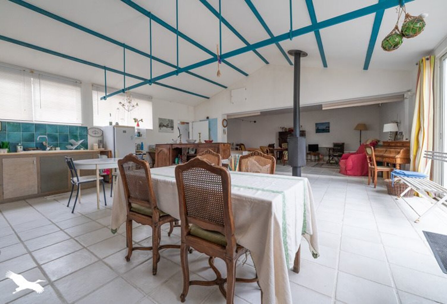 Maison en pierre de 3 pièces principales — photo 1