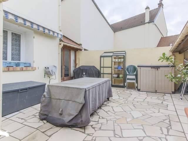 Maison de ville de 5 pièces principales — photo du bien
