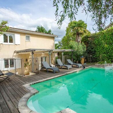 Maison 5 pièces 396112 €