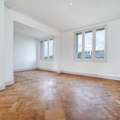 Appartement 4 pièces 166625 €