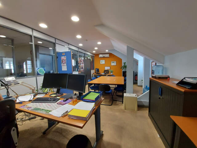 Bureau aménagé de 150 m2 clé en main — photo du bien