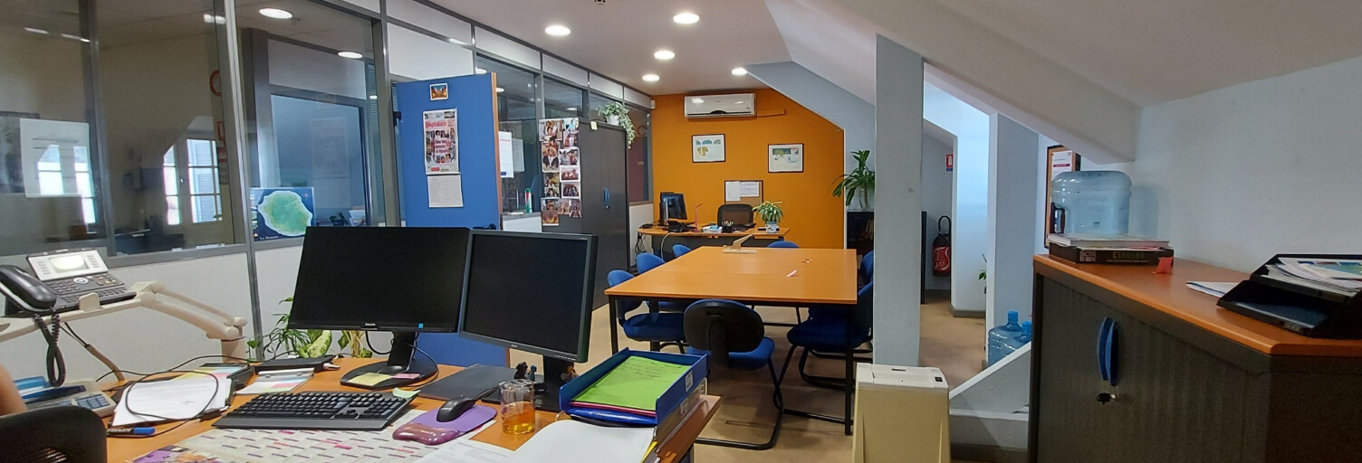 Commerce 4 Pièces 150 m² à louer à Saint-Denis (97400)