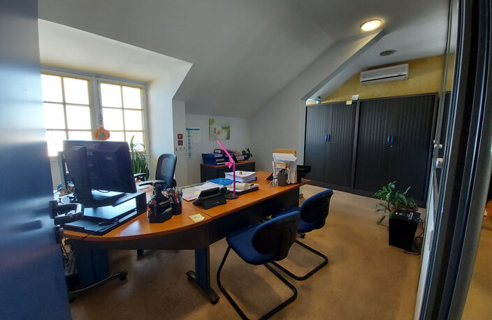 Bureau aménagé de 150 m2 clé en main — photo 3
