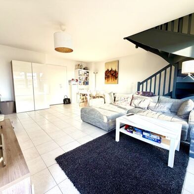 Appartement 5 pièces 314160 €