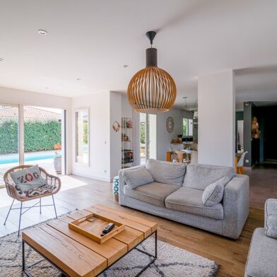 Maison 6 pièces 549928 €