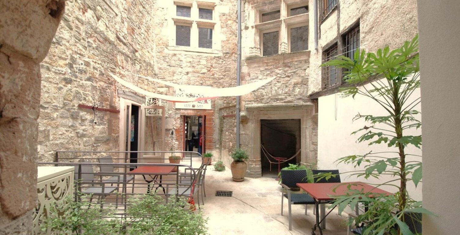 Immeuble avec Commerces — photo 1