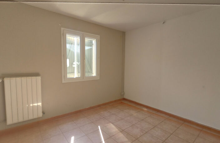 Saint-Martin-de-Crau   Quartier Caphan — photo 4