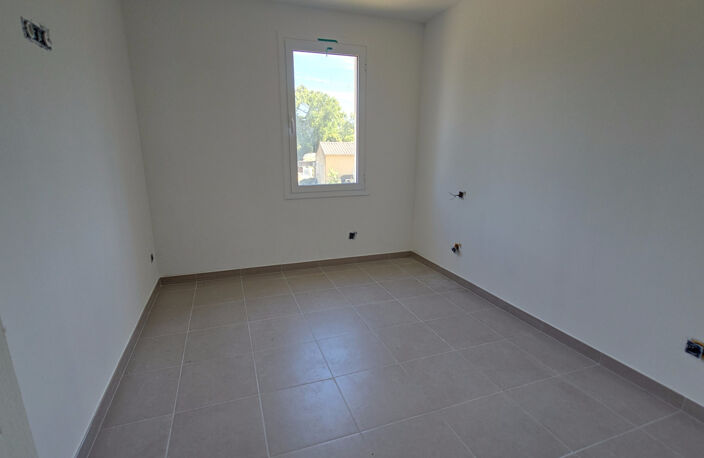 MAISON FAMILIALE TROIS CHAMBRES — photo 3