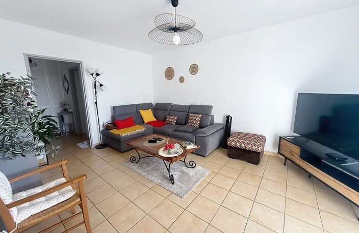 APPARTEMENT TYPE 4 PLEIN SUD VUE DEGAGEE — photo 2