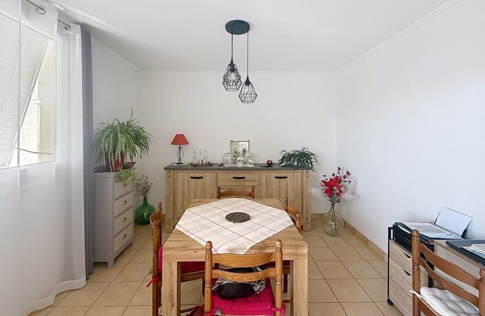 APPARTEMENT TYPE 4 PLEIN SUD VUE DEGAGEE — photo 4