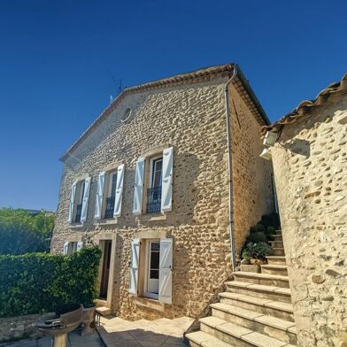 Maison 5 pièces 265900 €