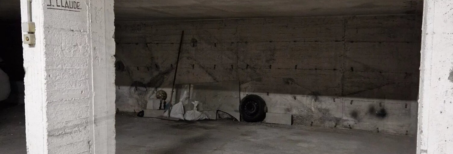 Garage   m² à louer à Nice (06200)