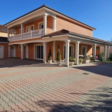 Maison 8 pièces 530000 €