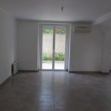 Appartement 3 pièces 975 €