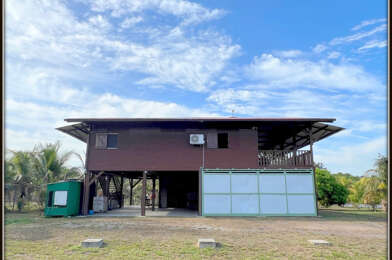 Maison 4 pièces 395000 €