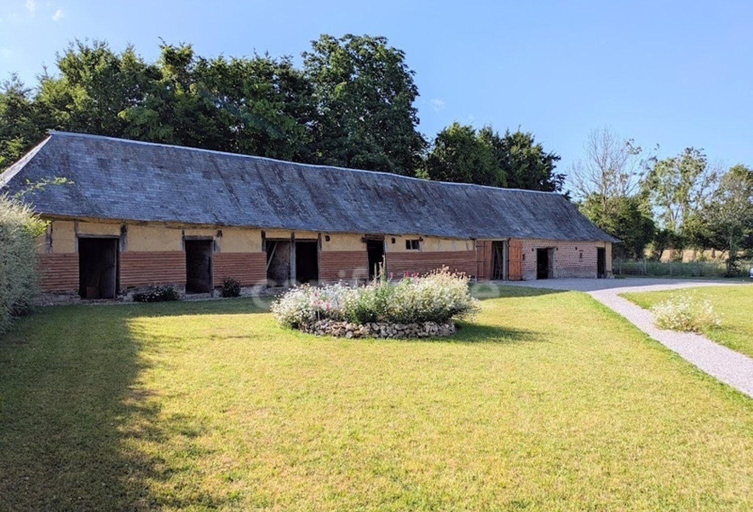 Longère normande de plain-pied entièrement rénovée, 159m2 habitable- Secteur AUMALE (76) — photo 1