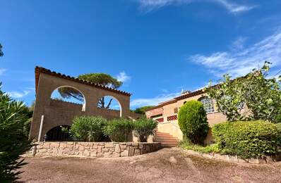 Propriété d’exception avec deux villas et piscine – Sainte-Maxime, secteur Sémaphore — photo du bien