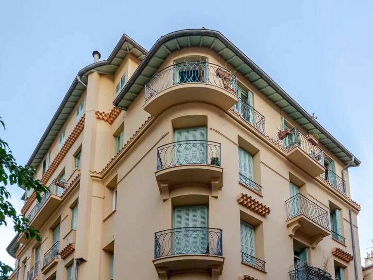 Dernier étage Musiciens 4/5 pièces 5 balcons — photo 1