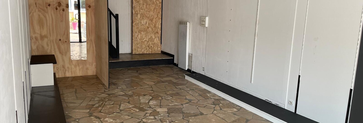 Commerce  54 m² à louer à Chauffailles (71170)