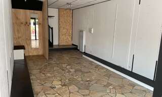 Commerce  54 m² à louer à Chauffailles (71170)