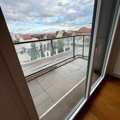 Appartement 4 pièces 494700 €