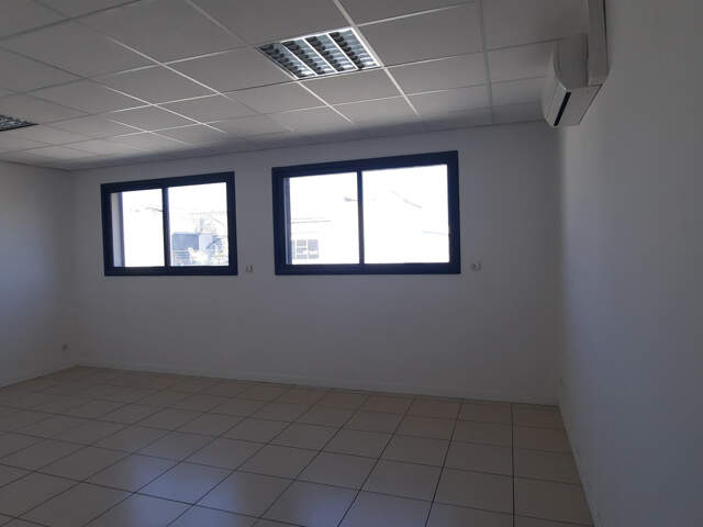 Locaux Professionnels Centre Medical Sormiou / Parking / Sal — photo du bien