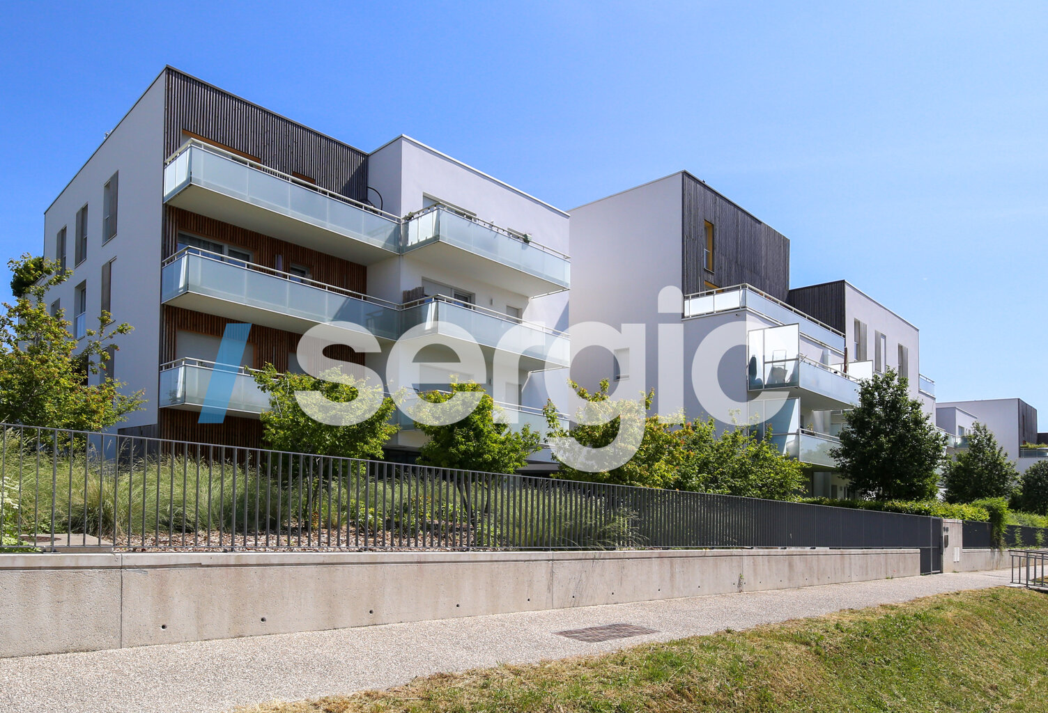 SECTEUR BEZANNES — photo 1