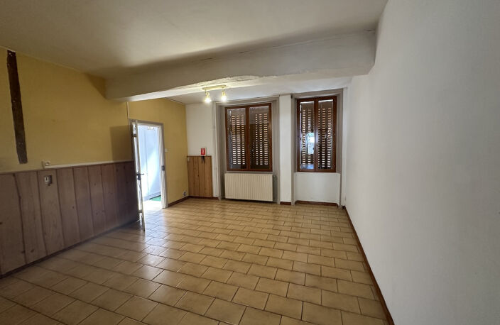 MAISON DE VILLE PROCHE COMMERCES, 92 M2 HAB. — photo 2