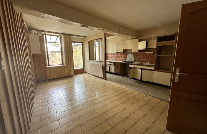 MAISON DE VILLE PROCHE COMMERCES, 92 M2 HAB. — photo 4