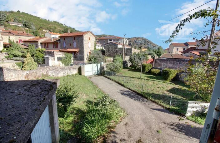 Maison de village en pierre à rénover — photo 3