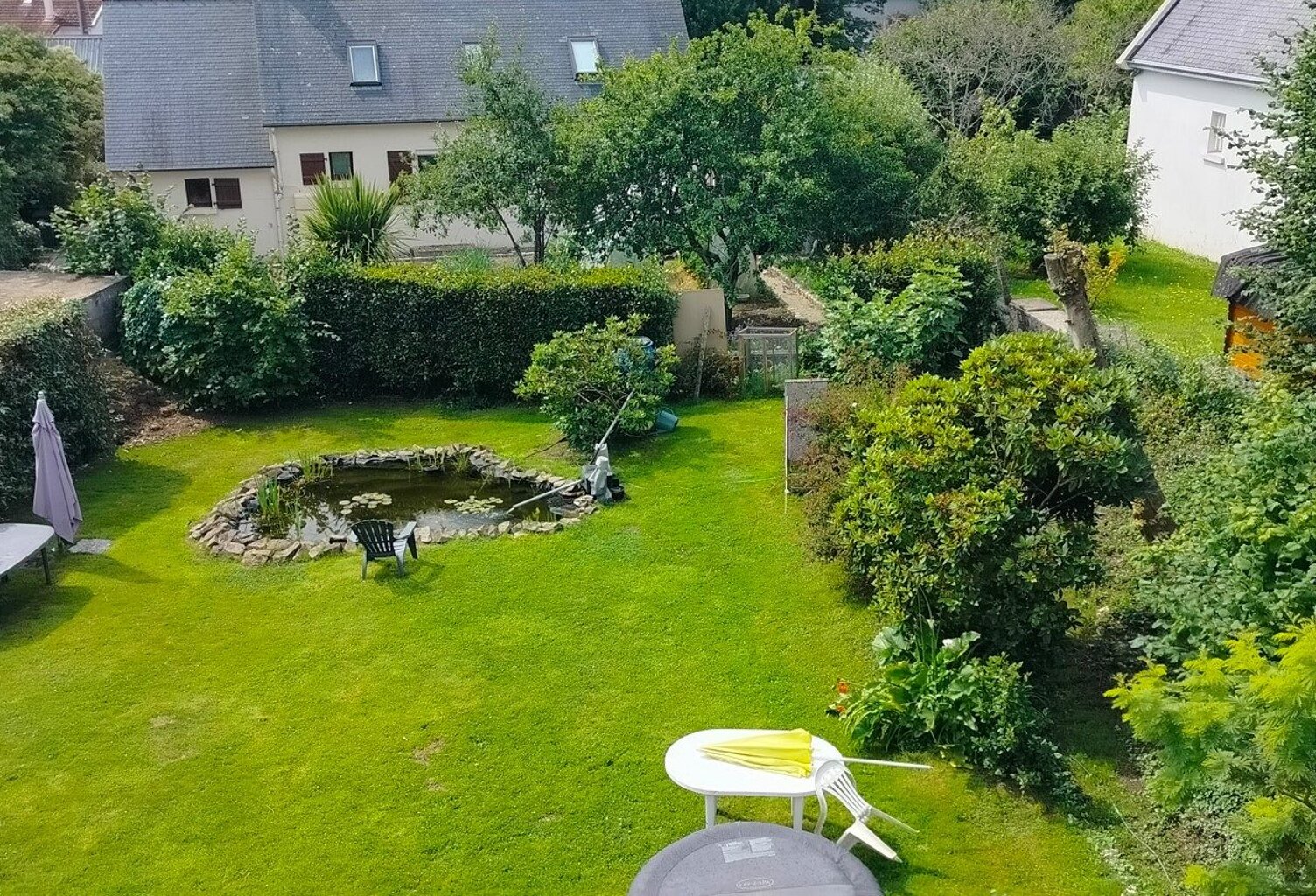 Maison familiale dans un quartier tranquille — photo 1