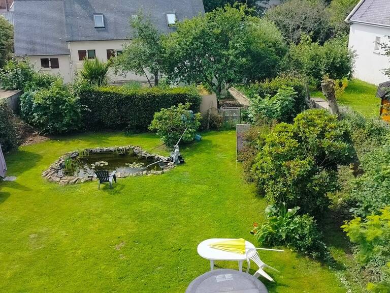 Maison familiale dans un quartier tranquille — photo 1