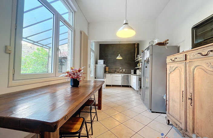 Grande maison semi-individuelle avec jardin et garage. — photo 3