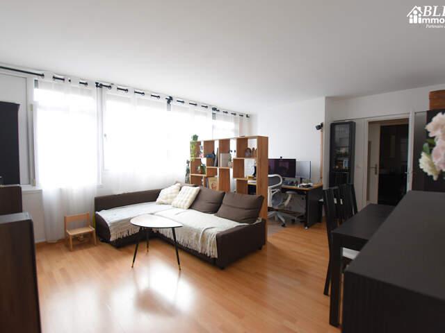 78280 GUYANCOURT - Appartement 3 pièces avec cave et box fer — photo du bien