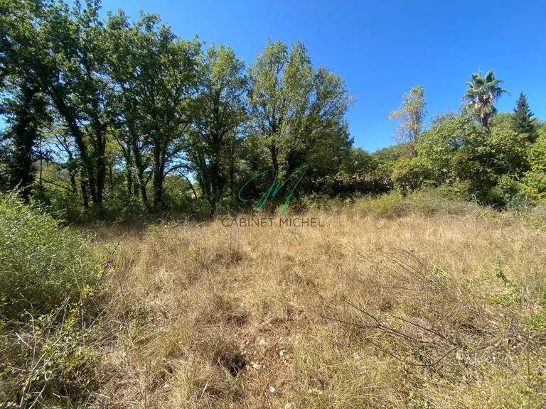 ROQUEFORT-LES-PINS : TERRAIN CONSTRUCTIBLE — photo 1