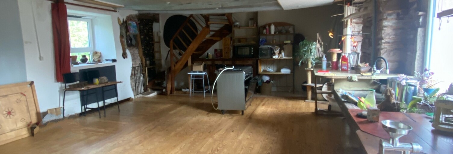 Maison 8 Pièces 120 m² à vendre à Laval-Roquecezière (12380)