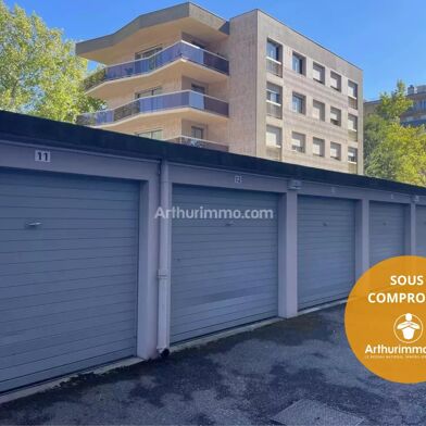 Garage  17000 €