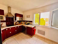 APPARTEMENT DE 94 m2 EN DERNIER ETAGE RESIDENCE SECURISEE AVEC PISCINE — photo 4