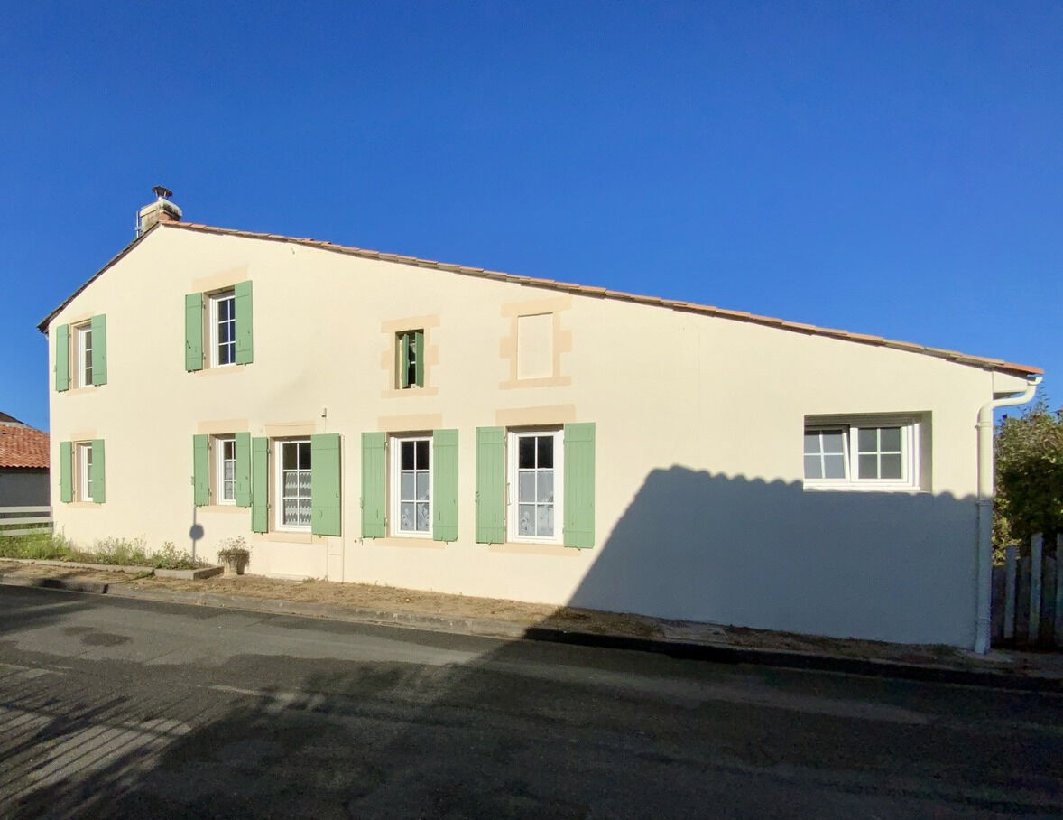 Villa / Maison  T5 à vendre Mosnac 17240