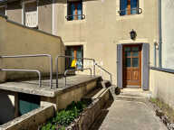 A VENDRE - Maison d'habitation de type 3 avec terrasses et jardin non attenant - SAINT GERMAIN DU TEIL — photo 2
