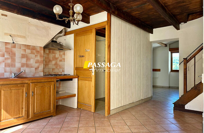 A VENDRE - Maison d'habitation de type 3 avec terrasses et jardin non attenant - SAINT GERMAIN DU TEIL — photo 4
