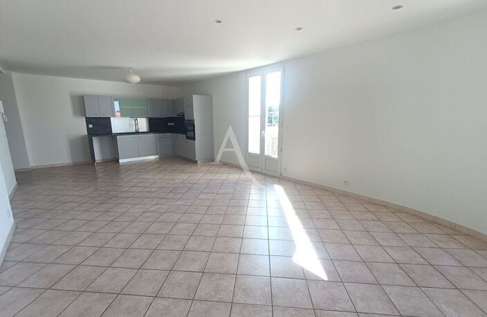 Frontignan - Appartement T4 de 102M² avec balcons et magnifique vue sur le canal ! — photo 2