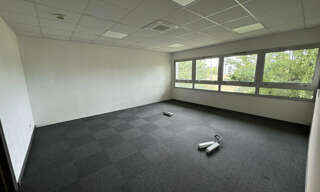 Bureau  109 m² à louer à Tours (37100)