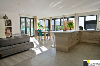 Maison 5 pièces 495000 €