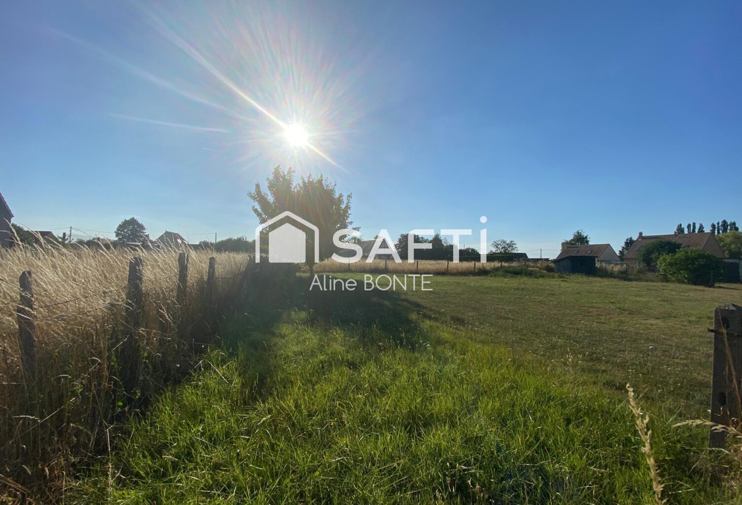 Terrain plat 2200m2 — photo 1