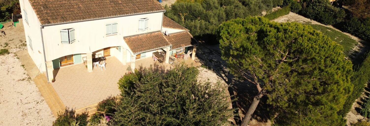 Maison 6 Pièces 139 m² à vendre à Arles (13200)