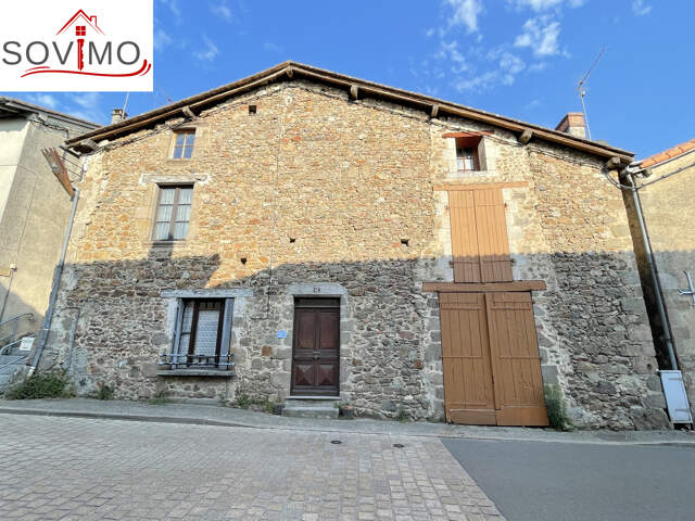 DANS UN VILLAGE TOURISTIQUE, MAISON EN PIERRE INDÉPENDANTE A — photo du bien