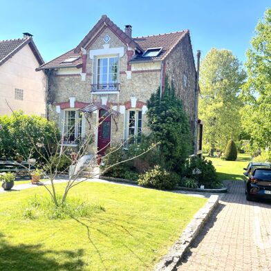 Maison 9 pièces 599000 €